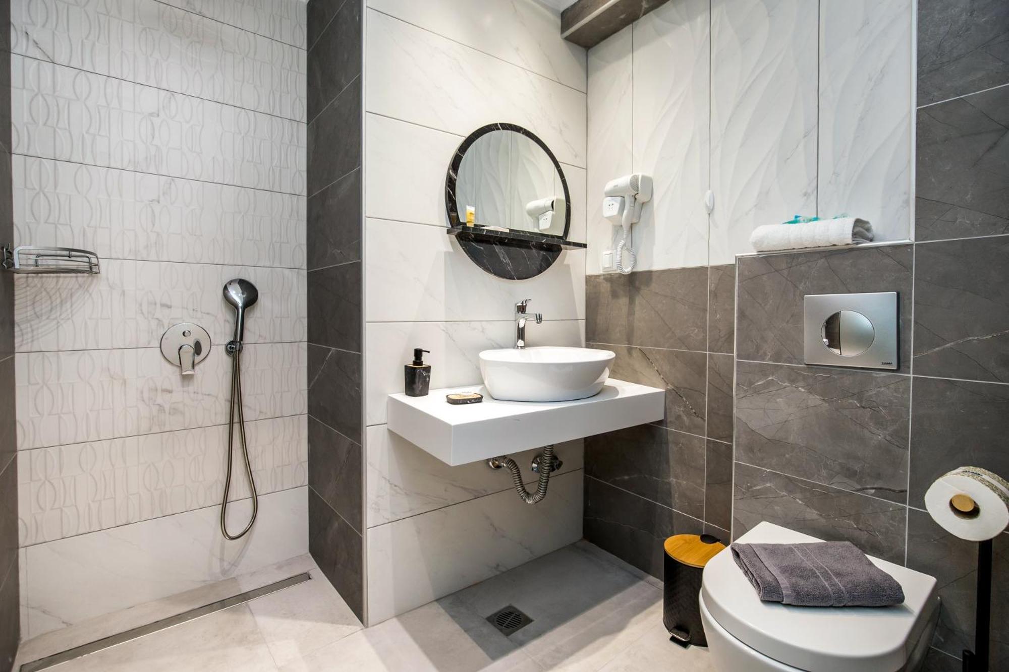 Le Vieux Quartier Apartment Лименария Екстериор снимка