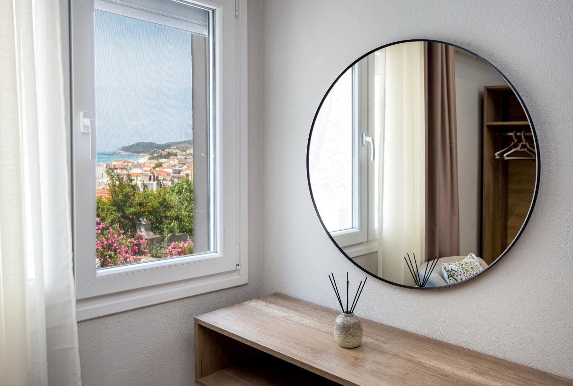 Le Vieux Quartier Apartment Лименария Екстериор снимка
